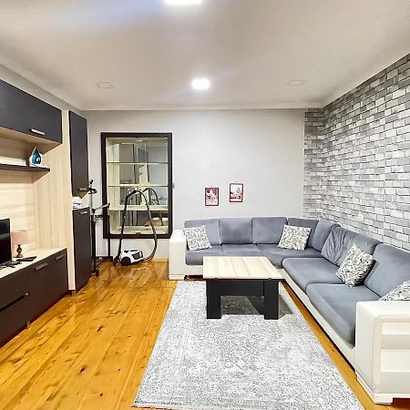 La Casa De Tbilisi Apartment Bagian luar foto