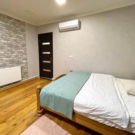 La Casa De Tbilisi Apartment Bagian luar foto