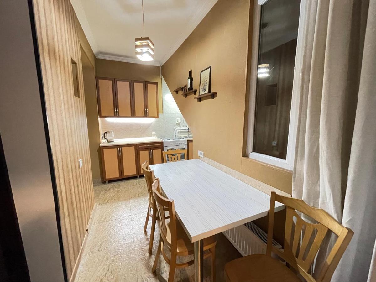 La Casa De Tbilisi Apartment Bagian luar foto
