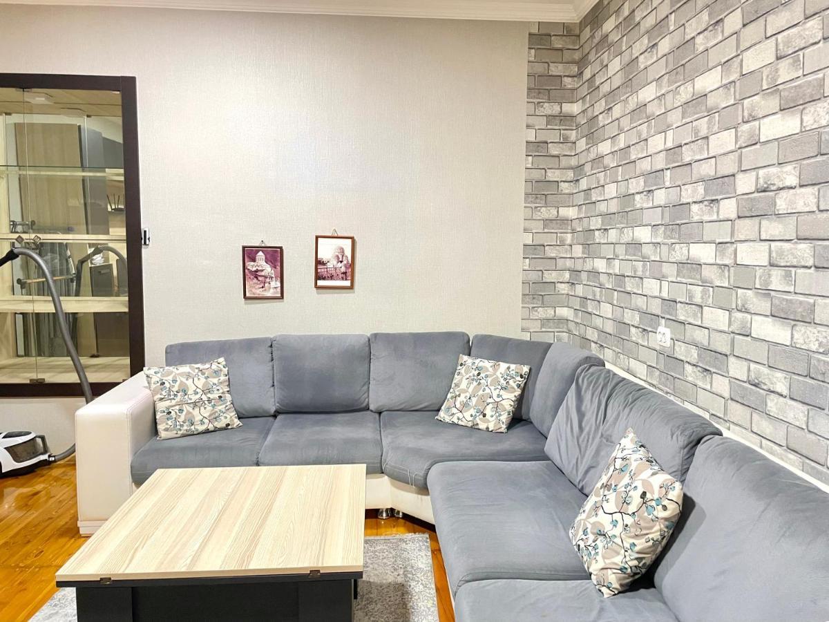 La Casa De Tbilisi Apartment Bagian luar foto
